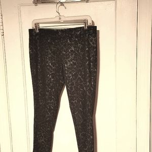 Express Capri Leggings